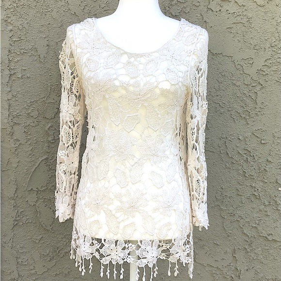 Finn & Clover Open Lace Embroidered Top, Medium - Picture 1 of 7